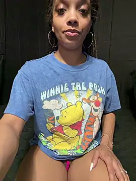 Snapshot of Rakiyahcharms chatting on 6, 5, 2026 Rakiyahcharms online show from 6, 5, 2026
