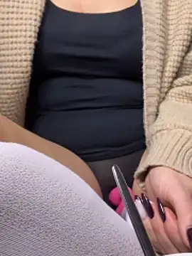 Snapshot of Wet-Pussycat chatting on 4, 2, 2026 Wet-Pussycat online show from 4, 2, 2026