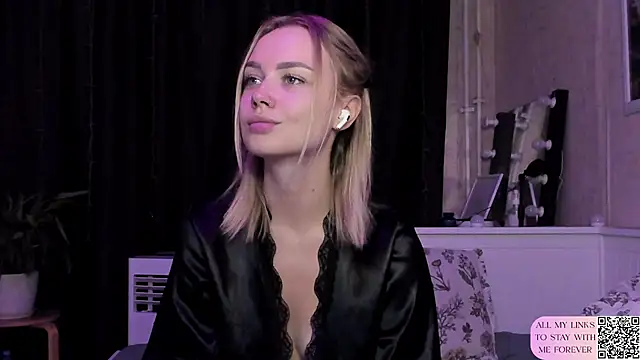 MaryDreaminess online show from 31, 7, 2026