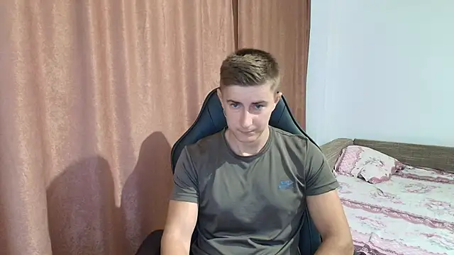 Todhorny9873 online show from 17, 2, 2025