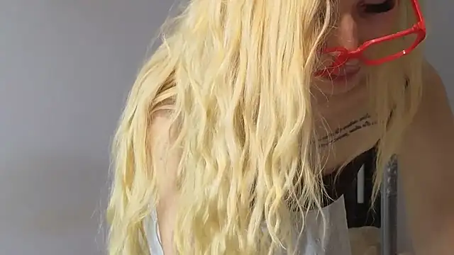 Snapshot of JuliaJuliette chatting on 19, 9, 2025 JuliaJuliette online show from 19, 9, 2025