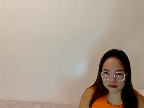 Snapshot of BURBERRY69 chatting on 14, 5, 2026 BURBERRY69 online show from 14, 5, 2026