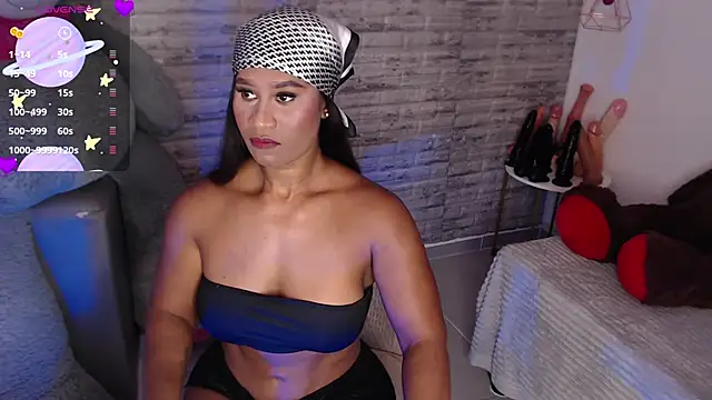 Snapshot of TinnaCobb chatting on 19, 6, 2026 TinnaCobb online show from 19, 6, 2026