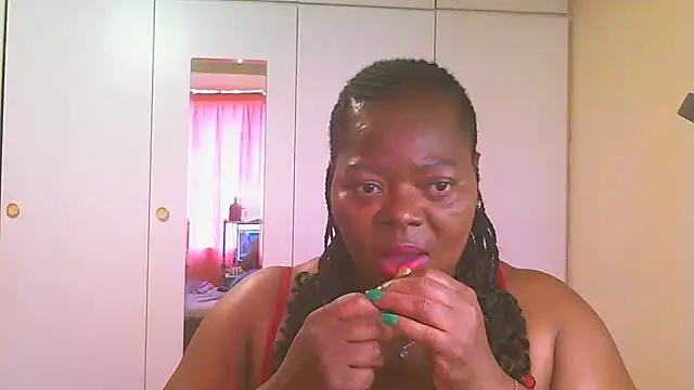 Snapshot of MatureBoobsDiva chatting on 2, 1, 2025 MatureBoobsDiva online show from 2, 1, 2025