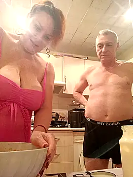  lady red  online show from 29, 12, 2024