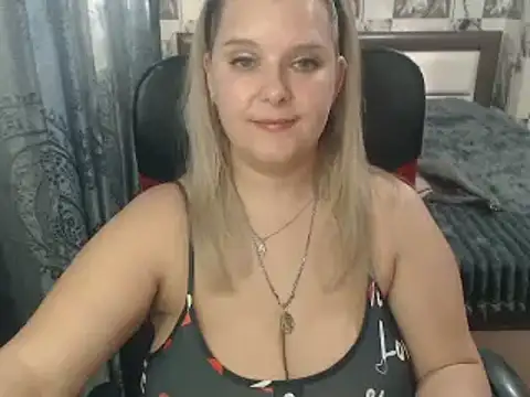 Snapshot of Boolochka chatting on 6, 3, 2025 Boolochka online show from 6, 3, 2025
