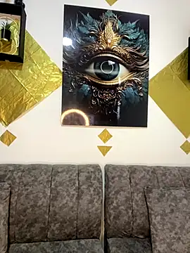 Shantal Lovee online show from 3, 12, 2025