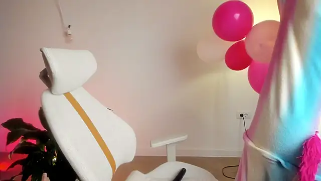 Snapshot of Pokemeboy chatting on 28, 2, 2025 Pokemeboy online show from 28, 2, 2025