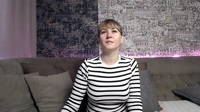 Snapshot of mandy_foxxx chatting on 20, 12, 2025 mandy foxxx online show from 20, 12, 2025