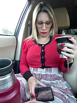 Gatitacarlita online show from 27, 12, 2024