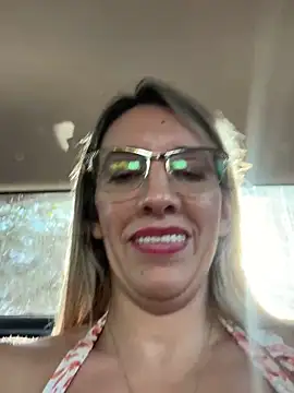 Gatitacarlita online show from 27, 2, 2025