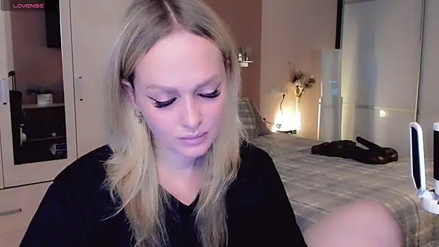 Libby Nora online show from 21, 11, 2025