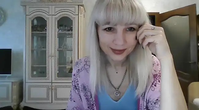 Snapshot of BarbaraKim chatting on 9, 1, 2025 BarbaraKim online show from 9, 1, 2025