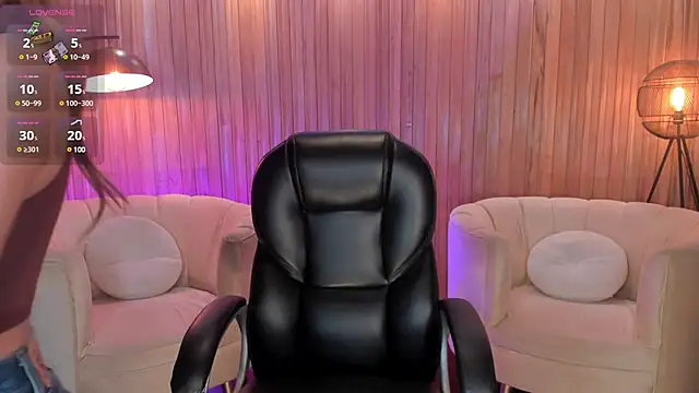 Snapshot of AmyDavis_ chatting on 6, 12, 2024 AmyDavis online show from 6, 12, 2024