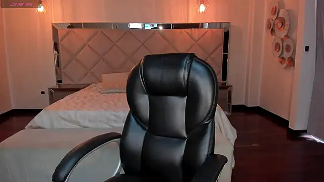 Snapshot of AmyDavis_ chatting on 2, 1, 2025 AmyDavis online show from 2, 1, 2025