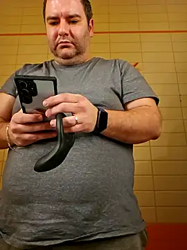 Andrew1900529 online show from 10, 1, 2025