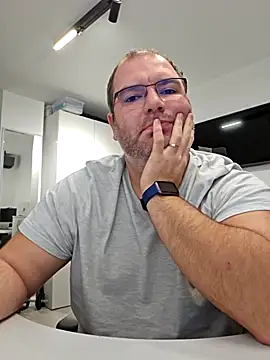 Andrew1900529 online show from 11, 10, 2025