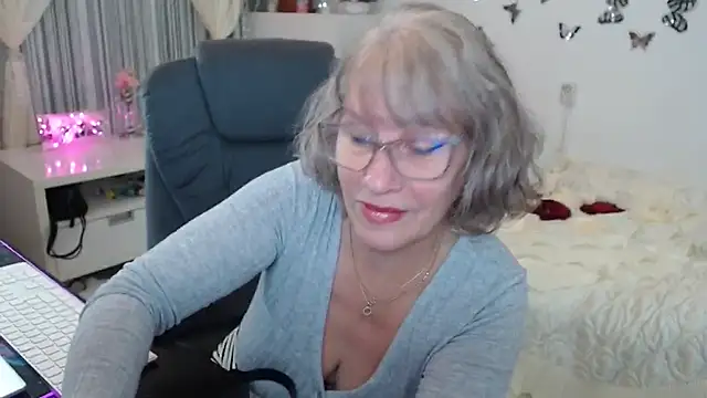Ghertrude52 online show from 11, 10, 2025
