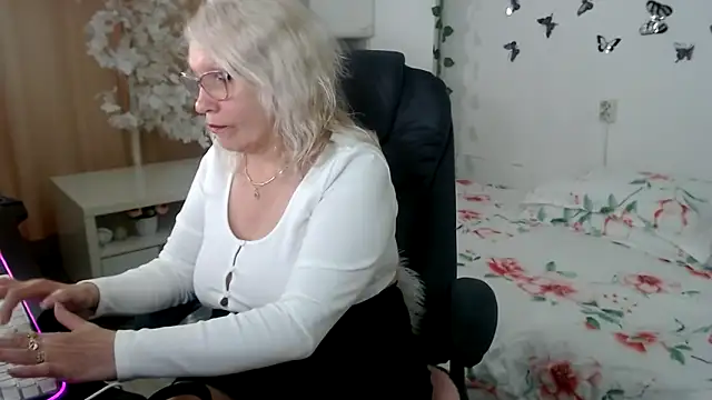 Snapshot of Ghertrude52 chatting on 17, 5, 2026 Ghertrude52 online show from 17, 5, 2026