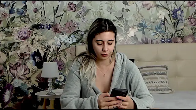 RoseDiamond06 online show from 26, 2, 2025