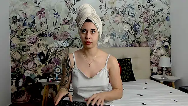 RoseDiamond06 online show from 1, 10, 2025