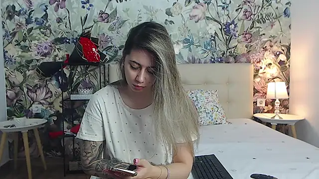 RoseDiamond06 online show from 9, 7, 2026