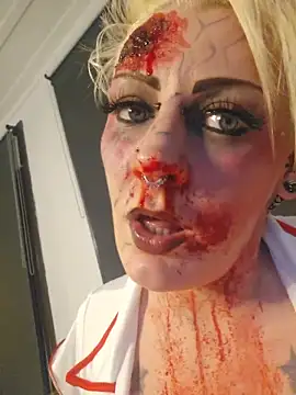 Snapshot of PinkTheHawk chatting on 31, 10, 2025 PinkTheHawk online show from 31, 10, 2025