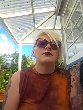 Snapshot of PinkTheHawk chatting on 8, 11, 2025 PinkTheHawk online show from 8, 11, 2025