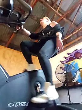 Snapshot of PinkTheHawk chatting on 16, 11, 2025 PinkTheHawk online show from 16, 11, 2025