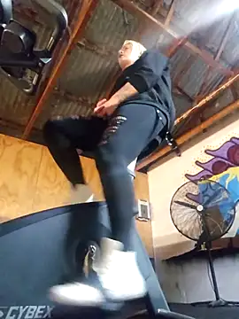 Snapshot of PinkTheHawk chatting on 23, 11, 2025 PinkTheHawk online show from 23, 11, 2025