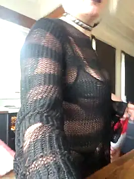 Snapshot of PinkTheHawk chatting on 2, 12, 2025 PinkTheHawk online show from 2, 12, 2025