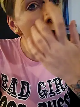 Snapshot of PinkTheHawk chatting on 26, 2, 2026 PinkTheHawk online show from 26, 2, 2026