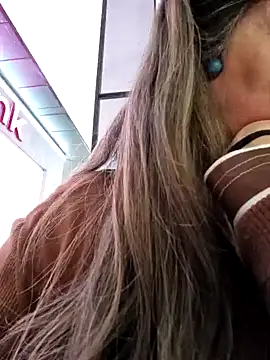 Snapshot of emma_tour chatting on 23, 1, 2025 emma tour online show from 23, 1, 2025