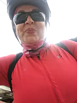 Snapshot of emma_tour chatting on 24, 1, 2025 emma tour online show from 24, 1, 2025