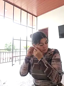 Snapshot of emma_tour chatting on 15, 2, 2025 emma tour online show from 15, 2, 2025