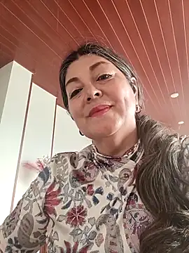 Snapshot of emma_tour chatting on 12, 9, 2025 emma tour online show from 12, 9, 2025