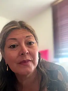 Snapshot of emma_tour chatting on 11, 11, 2025 emma tour online show from 11, 11, 2025