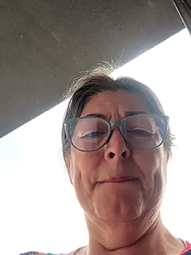 Snapshot of emma_tour chatting on 18, 12, 2025 emma tour online show from 18, 12, 2025