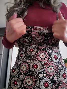 Snapshot of emma_tour chatting on 9, 1, 2026 emma tour online show from 9, 1, 2026