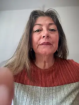 Snapshot of emma_tour chatting on 12, 1, 2026 emma tour online show from 12, 1, 2026