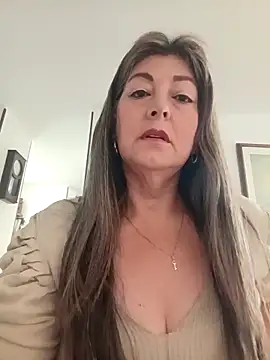 Snapshot of emma_tour chatting on 15, 4, 2026 emma tour online show from 15, 4, 2026