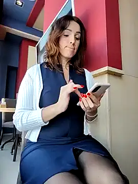 Snapshot of EvaXOAir chatting on 14, 2, 2025 EvaXOAir online show from 14, 2, 2025