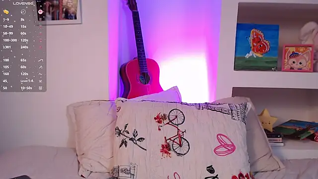 Snapshot of lailypink chatting on 11, 7, 2026 lailypink online show from 11, 7, 2026