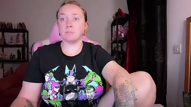 kisicaxx online show from 6, 11, 2025