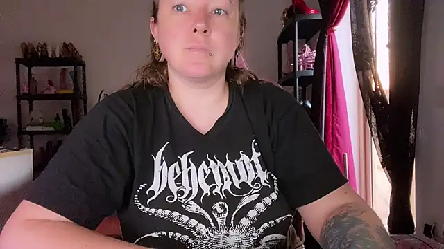 Snapshot of kisicaxx chatting on 27, 6, 2026 kisicaxx online show from 27, 6, 2026