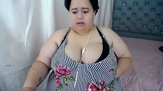 hotlesby4uxxx online show from 17, 12, 2024