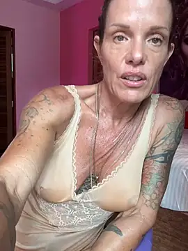 Snapshot of mommyselenafit_ chatting on 19, 2, 2026 mommyselenafit online show from 19, 2, 2026