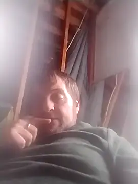 Snapshot of N8daMac chatting on 7, 2, 2025 N8daMac online show from 7, 2, 2025