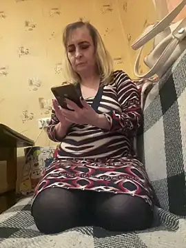 Irina2909xh online show from 6, 3, 2025