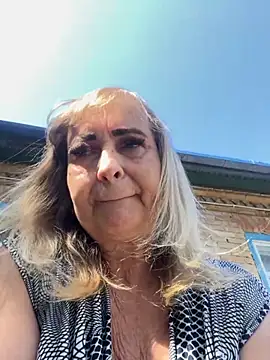 Irina2909xh online show from 14, 9, 2025